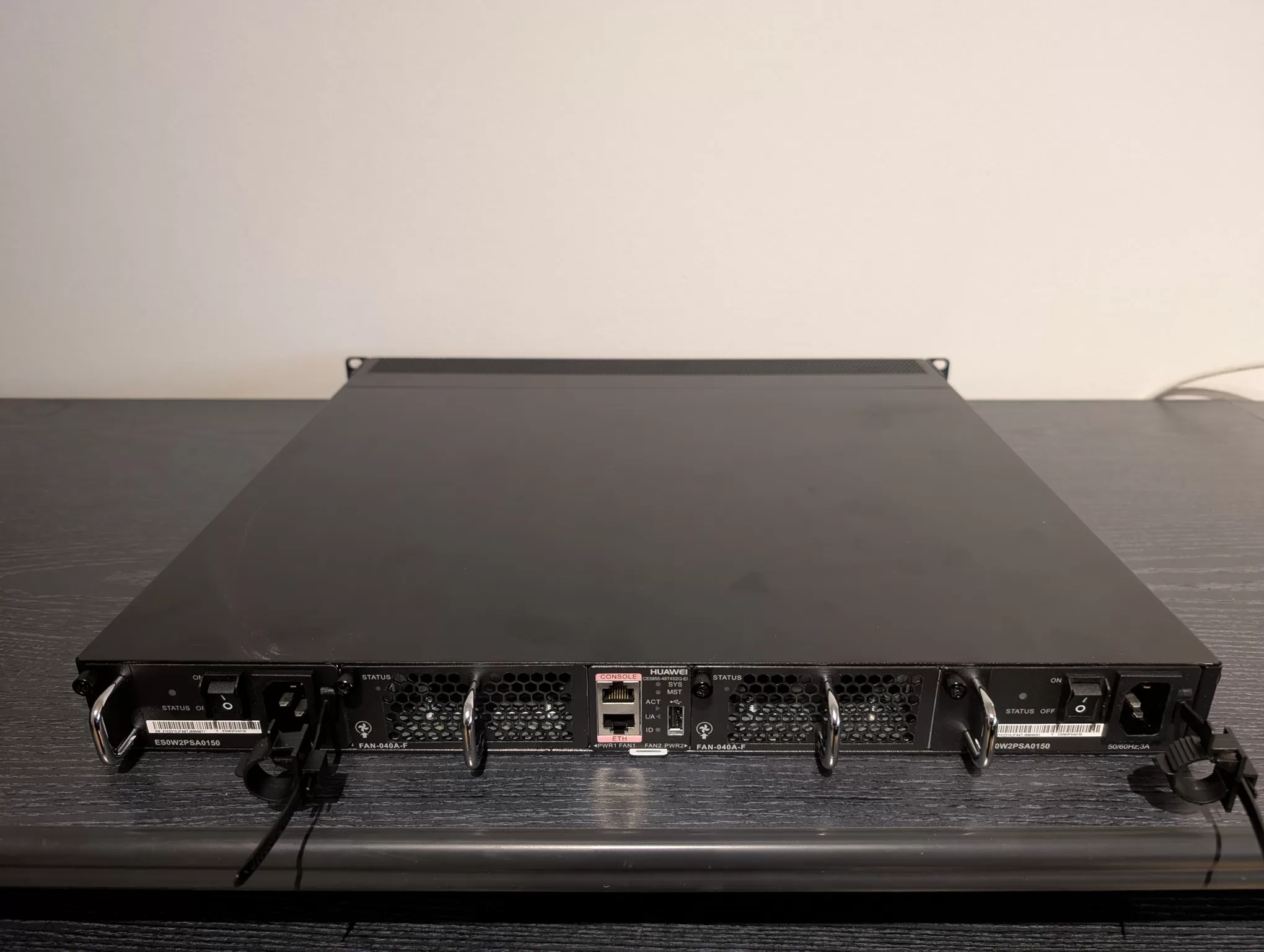 Huawei CE5855-48T4S2Q-EI Switch Bild 2