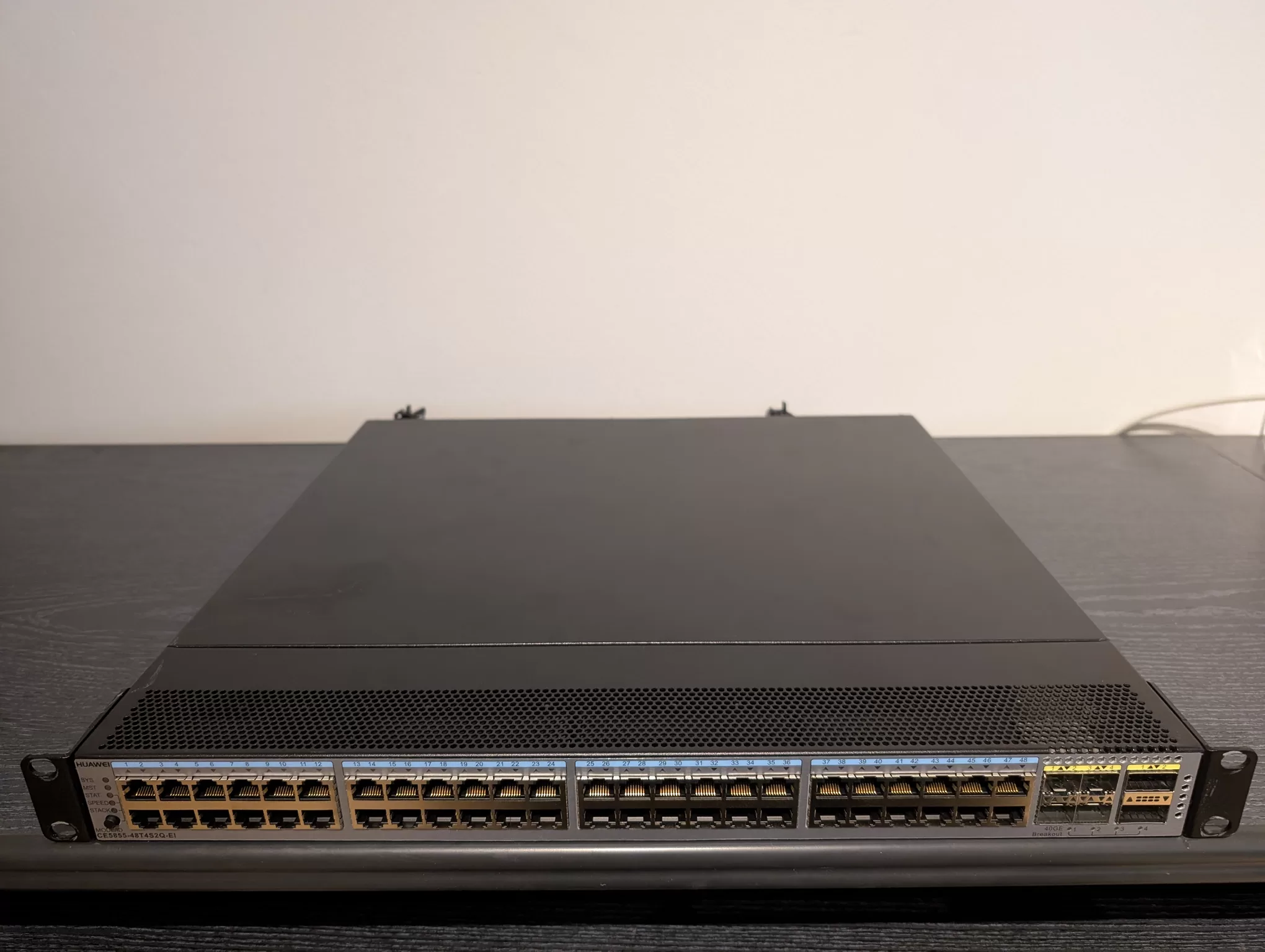 Huawei CE5855-48T4S2Q-EI Switch