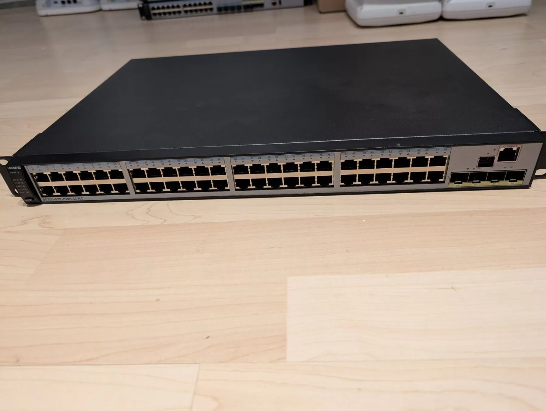 Huawei S5700-52P-PWR-LI Switch