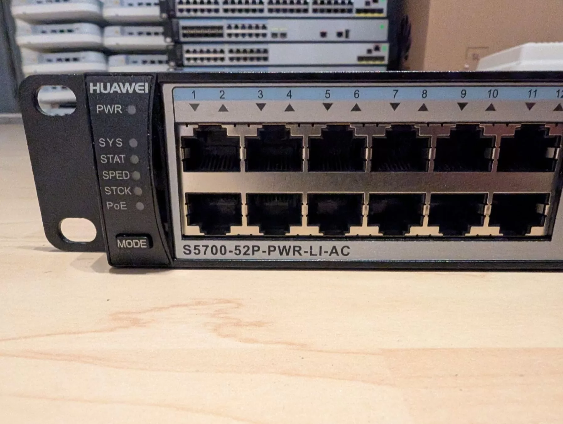 Huawei S5700-52P-PWR-LI Switch Bild 2